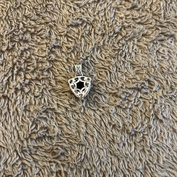 Garnet Gems en Vogue Pendant - Picture 2 of 4